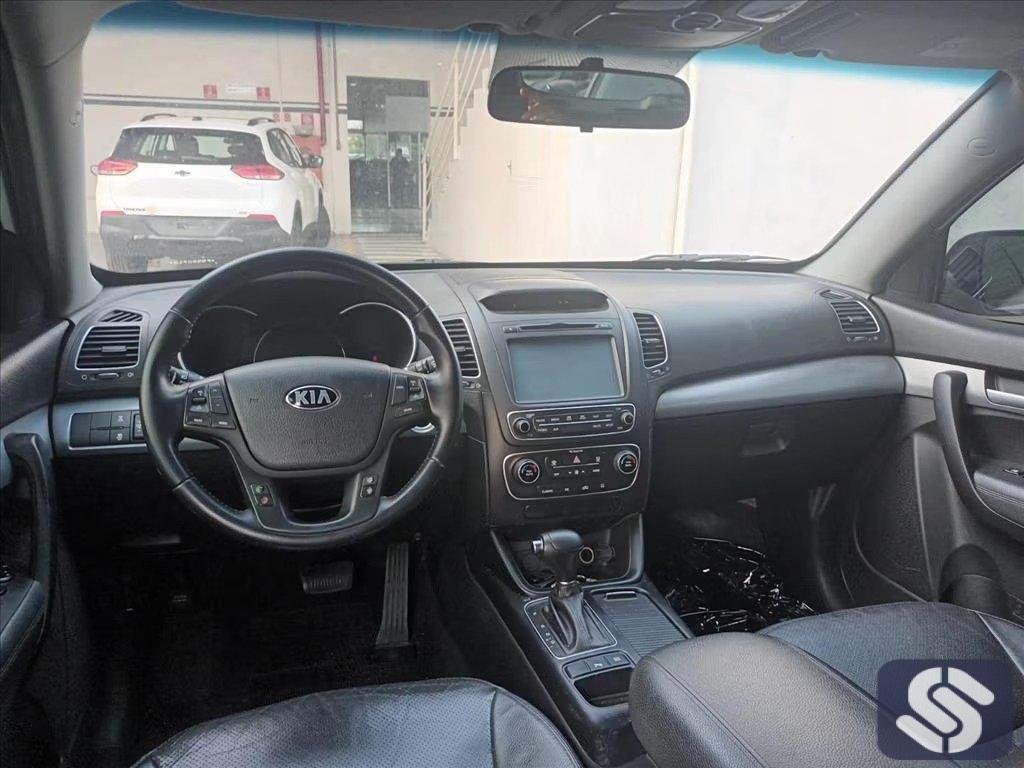 KIA SORENTO EX 4x2  CÓD. P0172