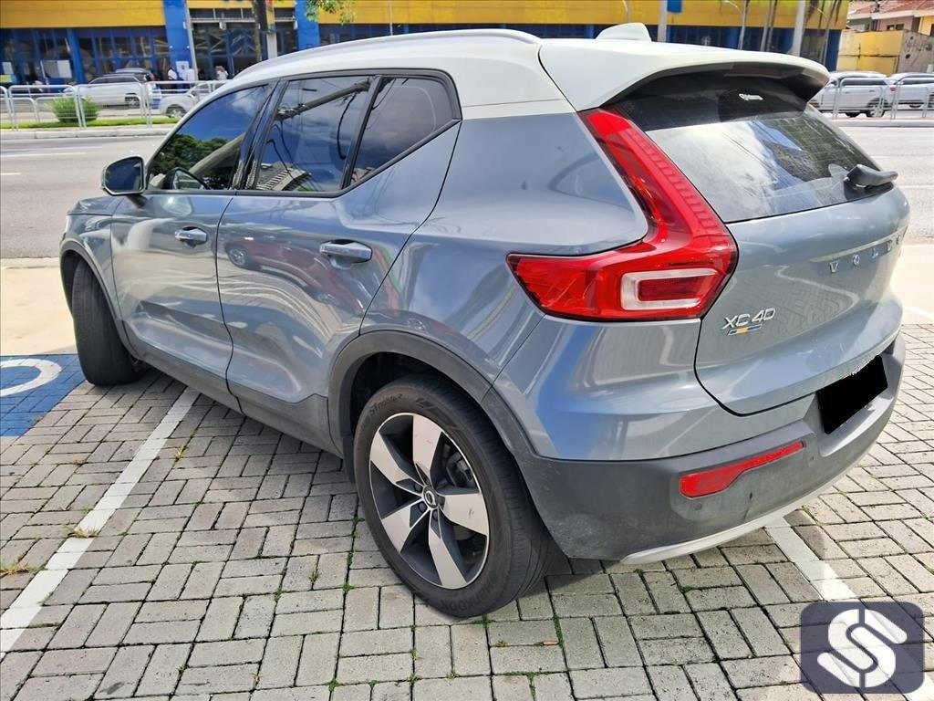 VOLVO XC40 MOMENTUM  CÓD. P0150